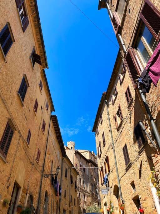 Casa Vacanze E Brevi Periodi Alla Porta Etrusca La Panchina Al Sole Вольтерра Екстер'єр фото