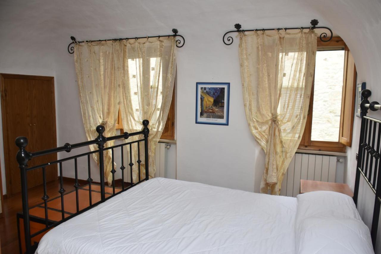 Casa Vacanze E Brevi Periodi Alla Porta Etrusca La Panchina Al Sole Вольтерра Екстер'єр фото
